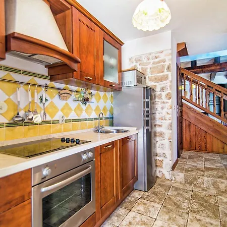 Authentic With Pool On The Island Of Brac 800 M From The * Supetar