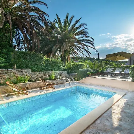 Authentic With Pool On The Island Of Brac 800 M From The